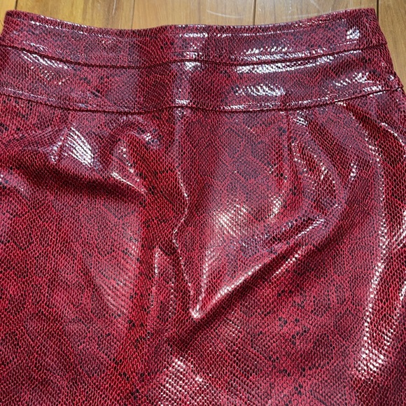 Zara High-Rise Mini Skirt - Picture 3 of 4